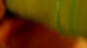 ఈ సప్ఫిక్ ద్వయంలో సవతి తల్లి సెక్స్ తెలుగు వీడియో డైక్ లెస్బియన్‌గా కత్తెర వేస్తుంది